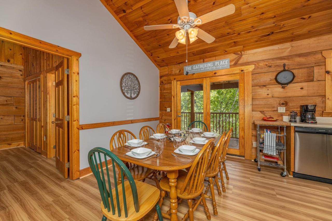 Firefly Hollow Cabin - Smoky Mountains - Soaky Mountain Water Park - Sevierville Convention Center Pigeon Forge Exterior photo